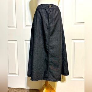 Women’s Black Denim Elastic Waist Mid-Calf Skirt. New without tags, Size:1XL